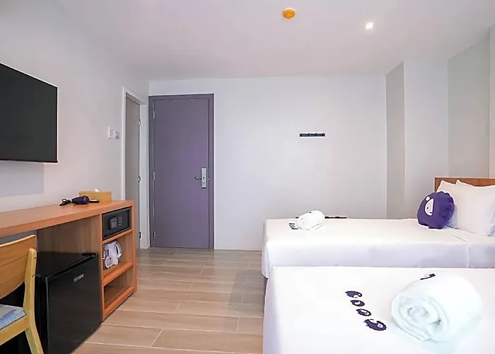Kokotel Adira